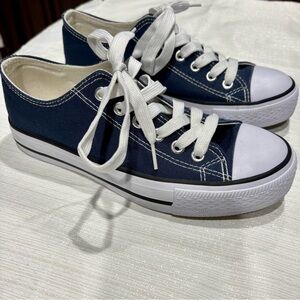 Compass shoes navy blue size 6 chuck taylors